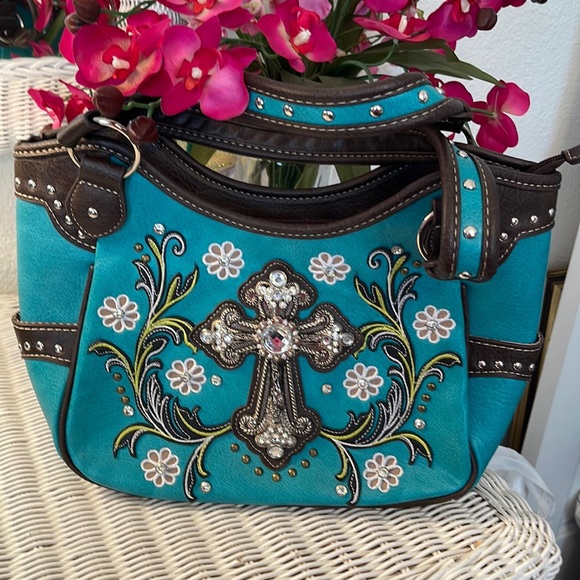 justin west Handbags - NWOT JUSTIN WEST (?) CONCEALED WEAPON EMBELLISHED HANDBAG. Turquoise/Brown.